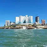 Excelente Depto 2 Dormitorios Frente Y Vista Al Mar Playa Varese, Edificio Cabo Corrientes